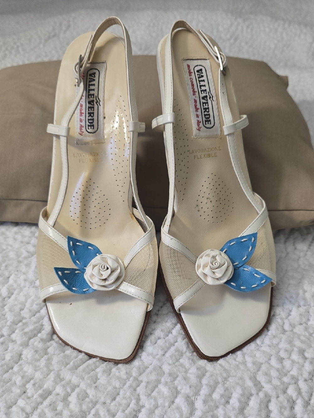 VALLE VERDE Cream Slingback Sandals with Blue Flower Accent